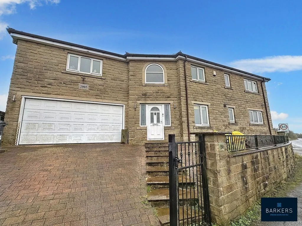 Cliff Hollins Lane East Bierley, Bradford BD4 6RQ, photo 2