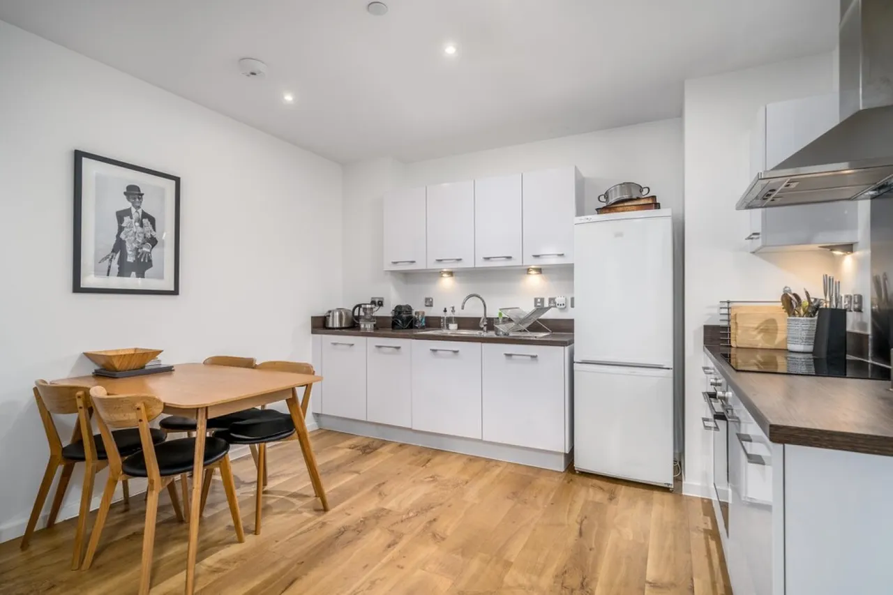 Flotilla House, Battersea Reach, SW18, photo 4