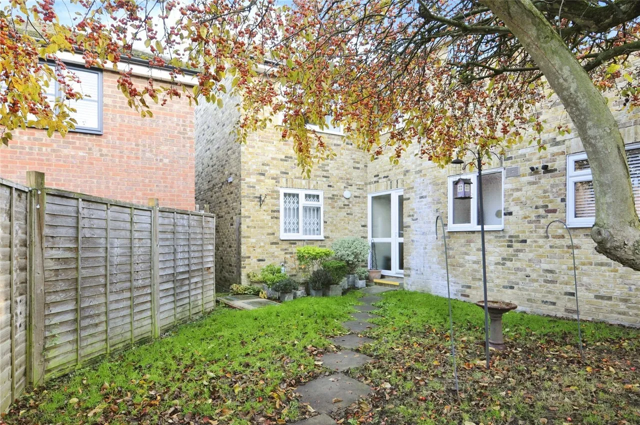 Firsgrove Road, Warley, Brentwood, Essex, CM14, photo 14