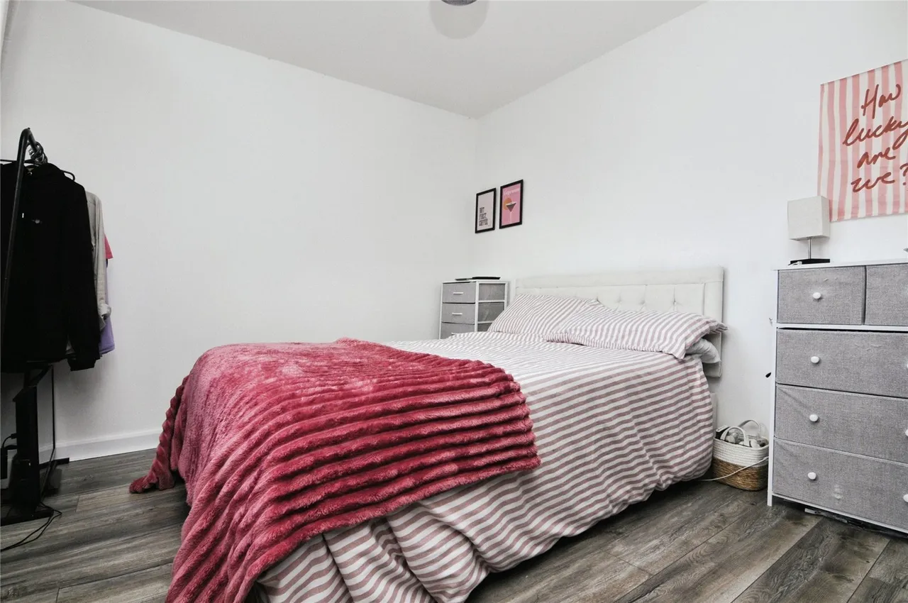 Firsgrove Road, Warley, Brentwood, Essex, CM14, photo 6