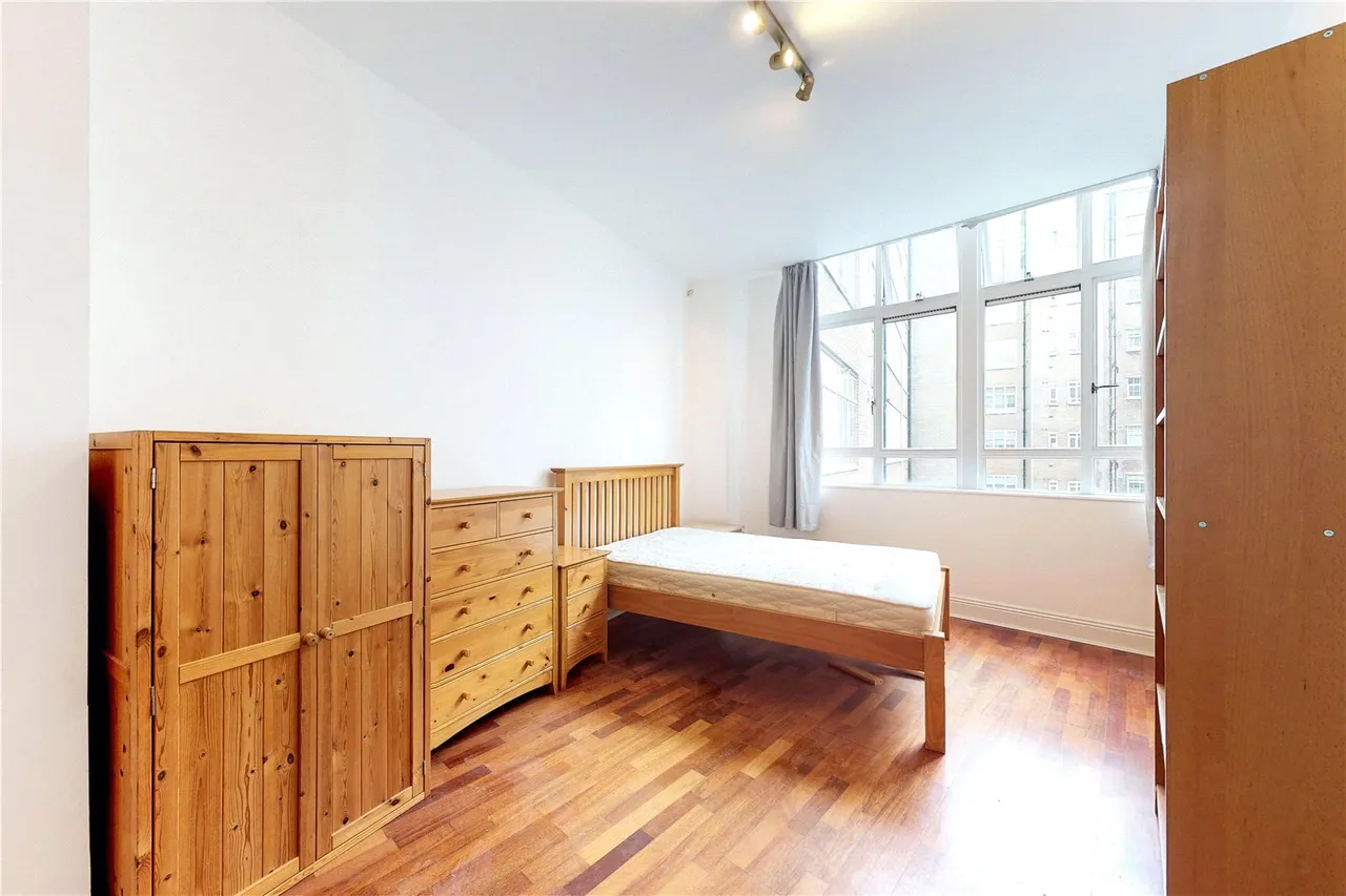 Bunhill Row, London, EC1Y, photo 7