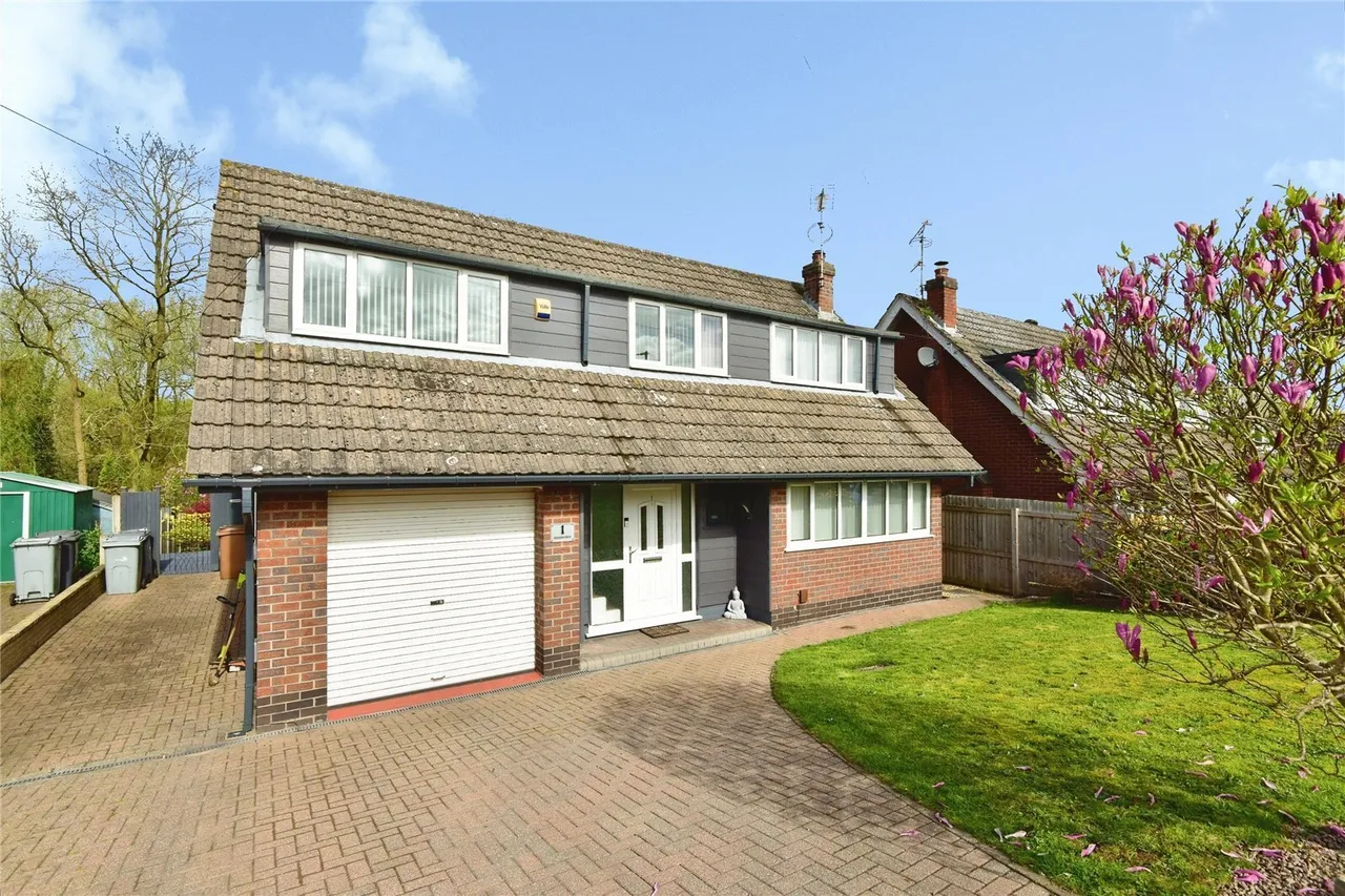 3 bed house for sale — Daisybank Drive, Sandbach, Cheshire, CW11