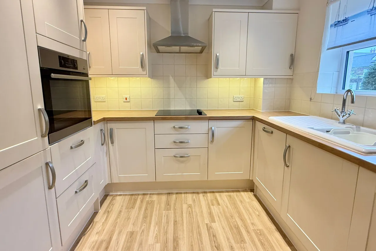 St. Ives Place, Ringwood, BH24, photo 4