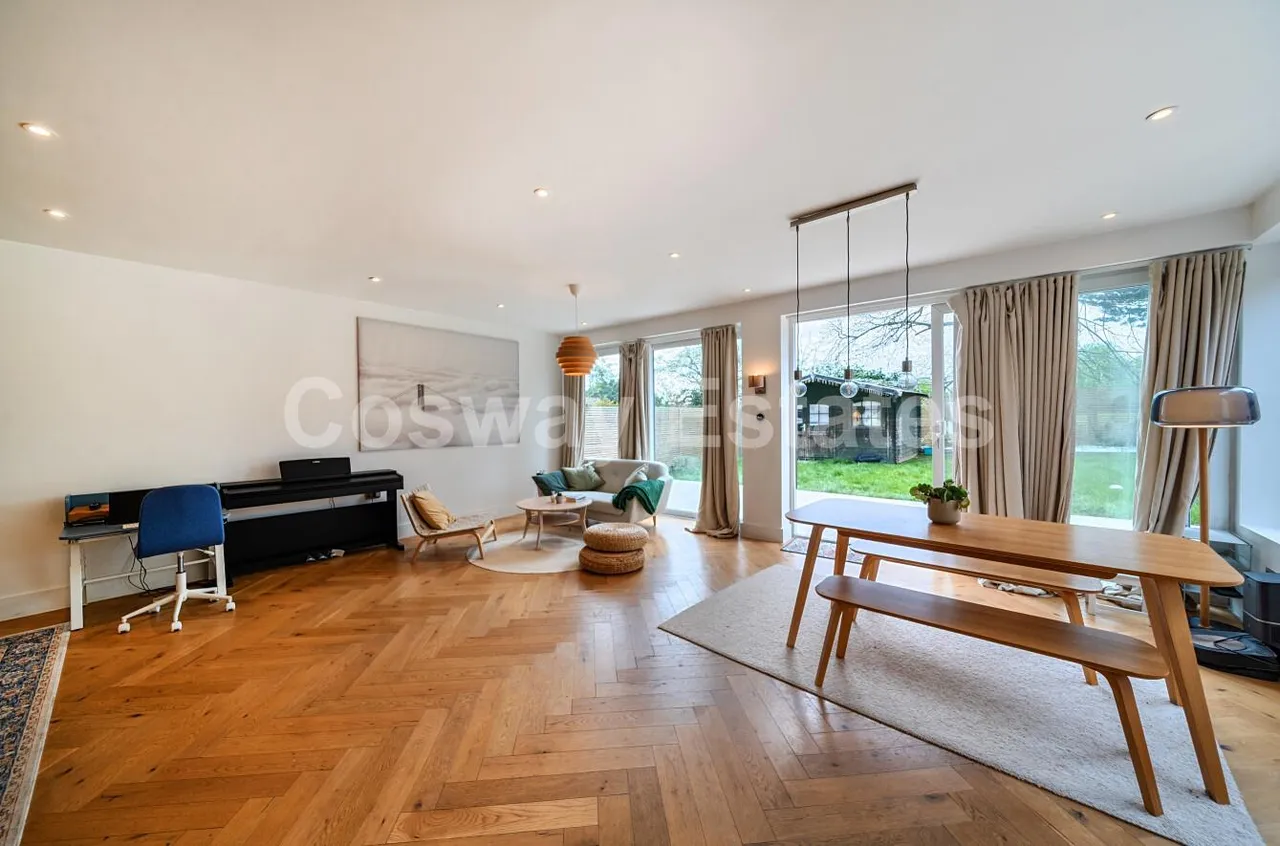 Featherstone Road, Mill Hill, NW7, London, photo 9