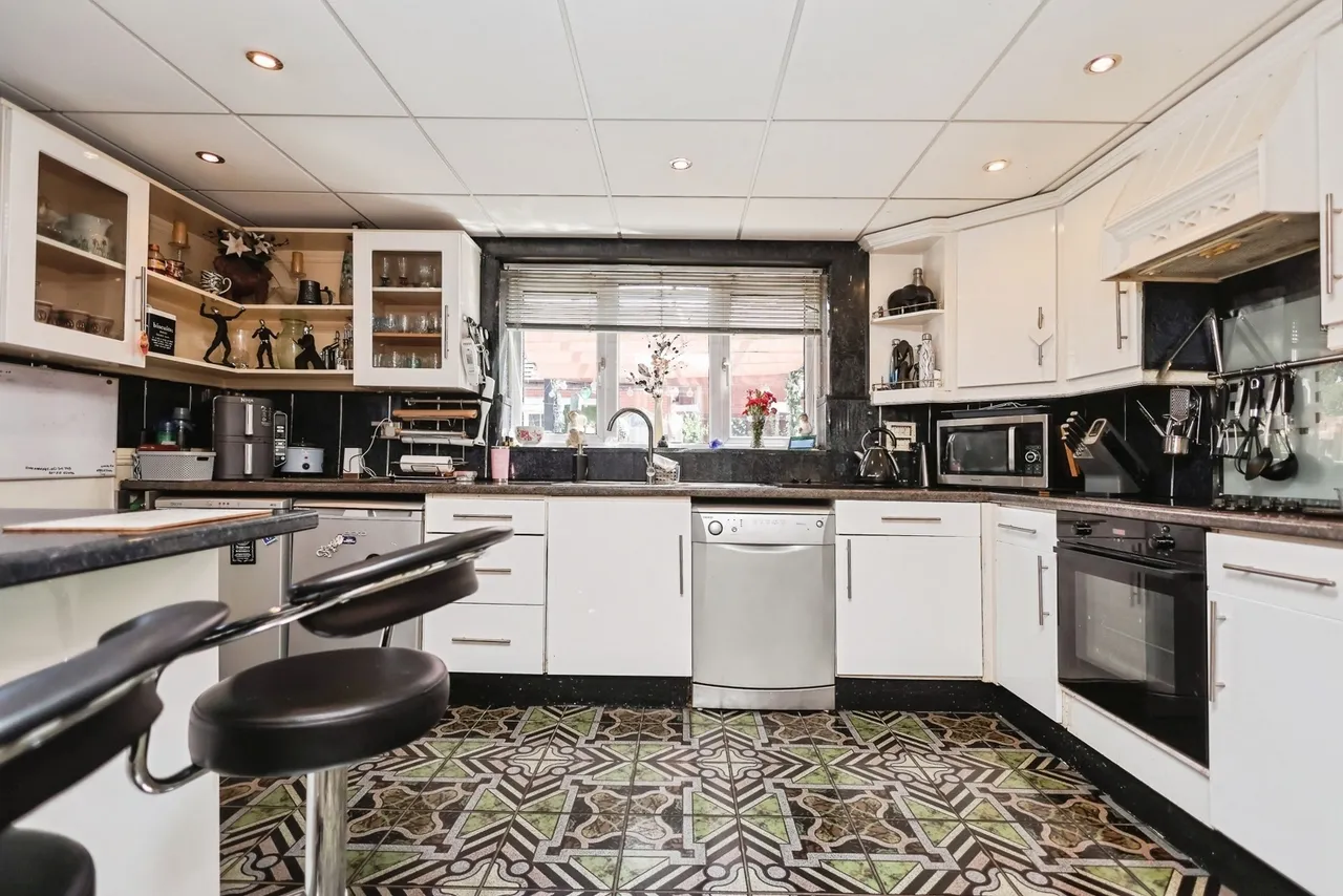 Lime Tree Grove, Birmingham, B31, photo 2