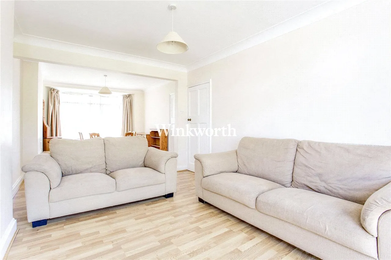 The Vale, London, NW11, photo 3