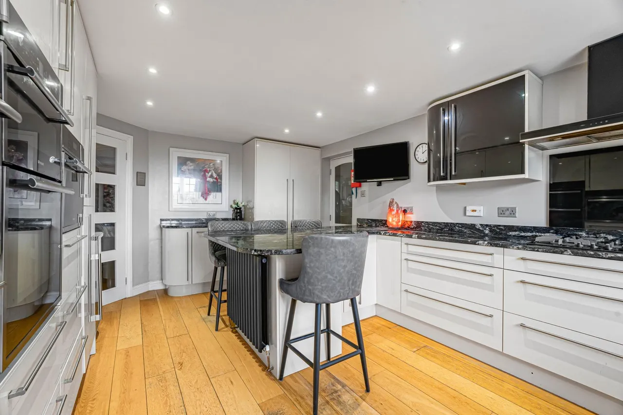 Haw Lane, Bledlow Ridge, HP14, photo 9