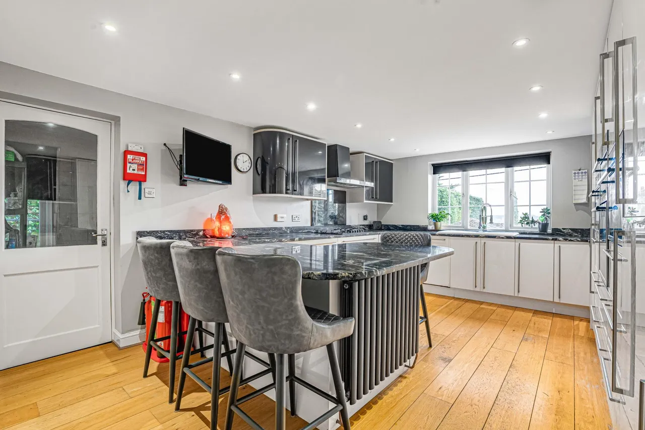 Haw Lane, Bledlow Ridge, HP14, photo 8
