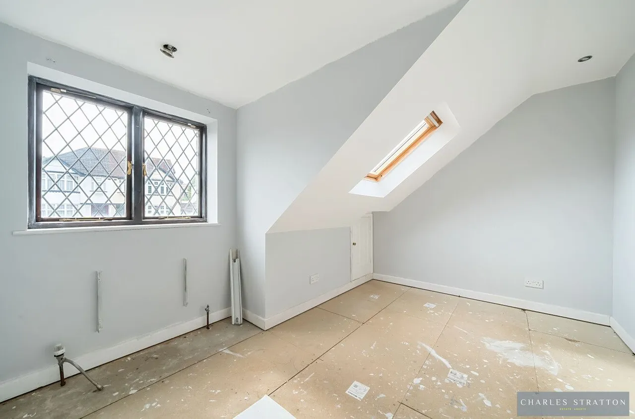 Lake Rise, Romford, Essex, RM1 4EE, photo 14