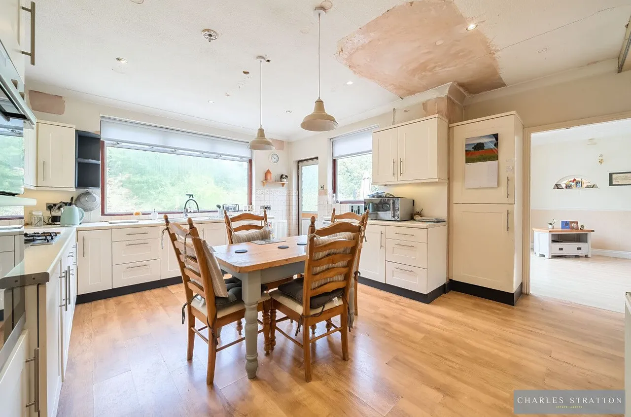 Lake Rise, Romford, Essex, RM1 4EE, photo 4