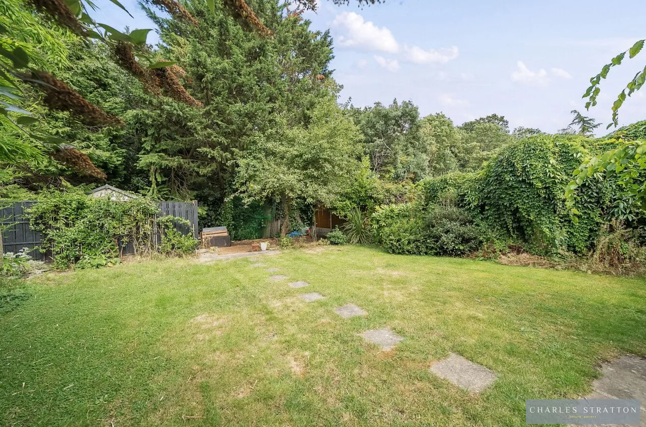 Lake Rise, Romford, Essex, RM1 4EE, photo 17