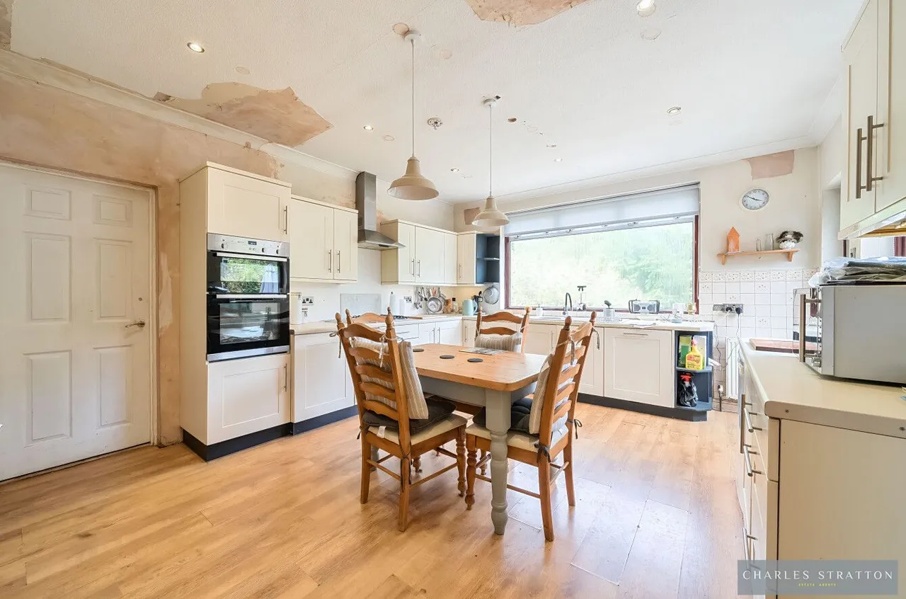 Lake Rise, Romford, Essex, RM1 4EE, photo 8