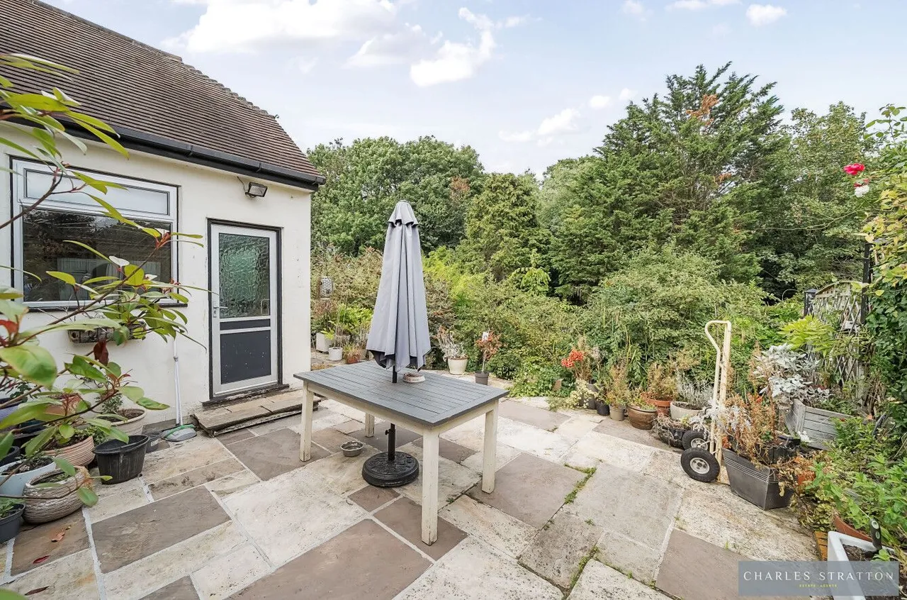 Lake Rise, Romford, Essex, RM1 4EE, photo 18