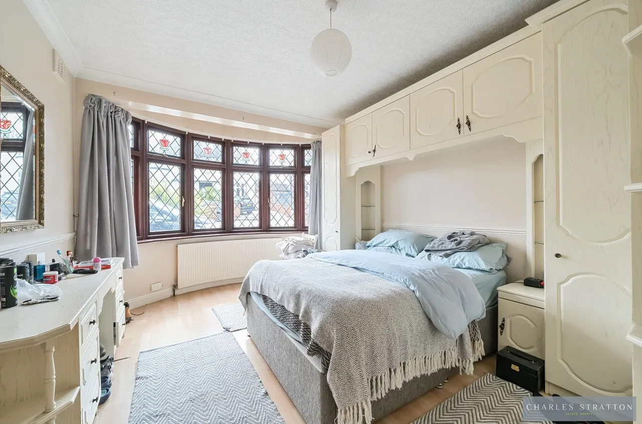 Lake Rise, Romford, Essex, RM1 4EE, photo 9