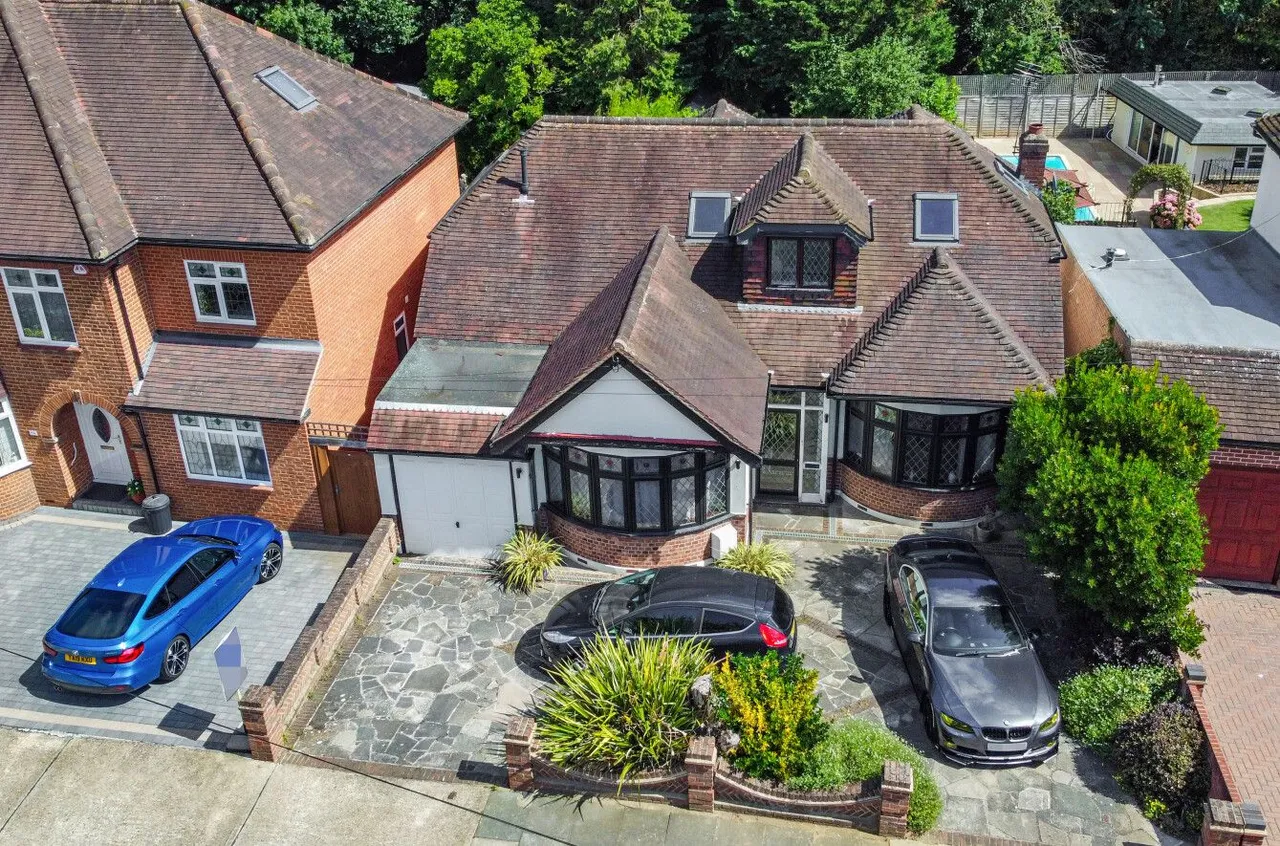 Lake Rise, Romford, Essex, RM1 4EE, photo 16
