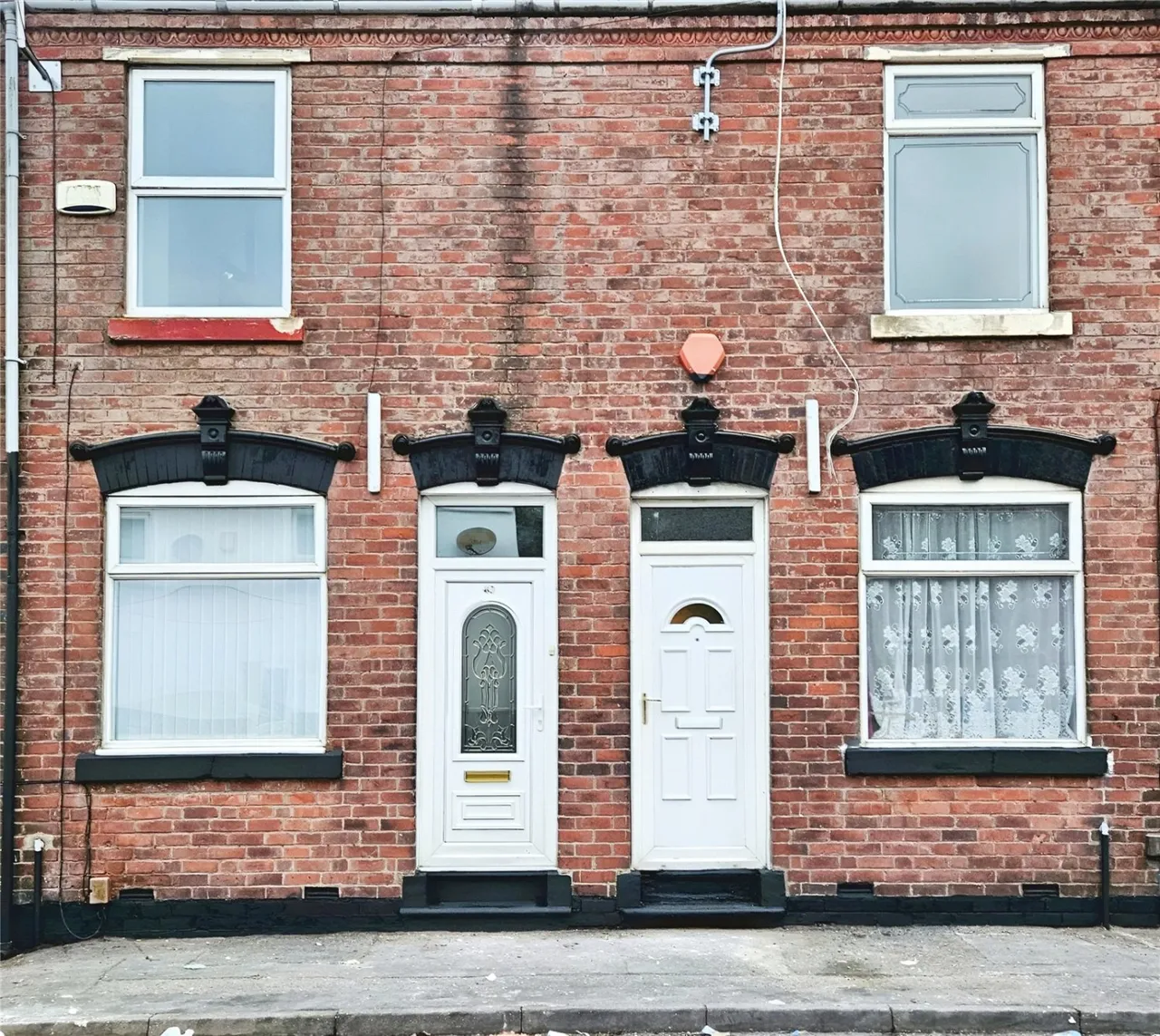 2 bed house to rent, Greswold Street, West Bromwich, B71