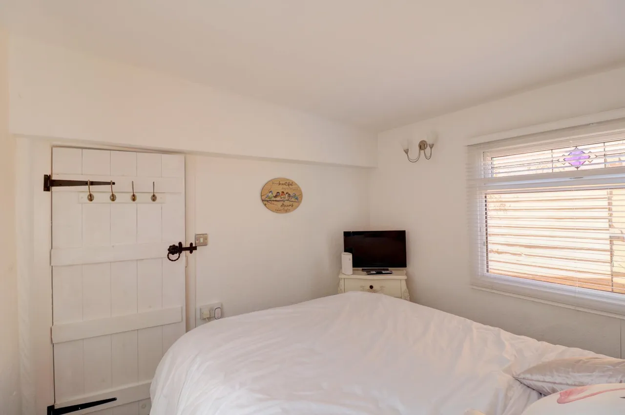 Garstang Road, Preston, PR3, photo 11