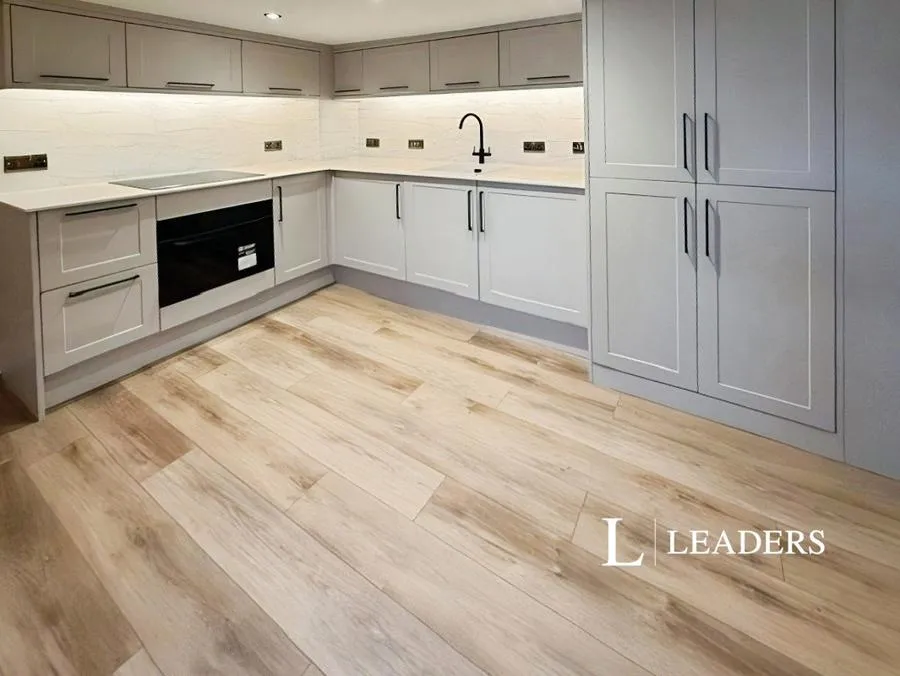 4 bed flat to rent, North Street, Brighton, BN1