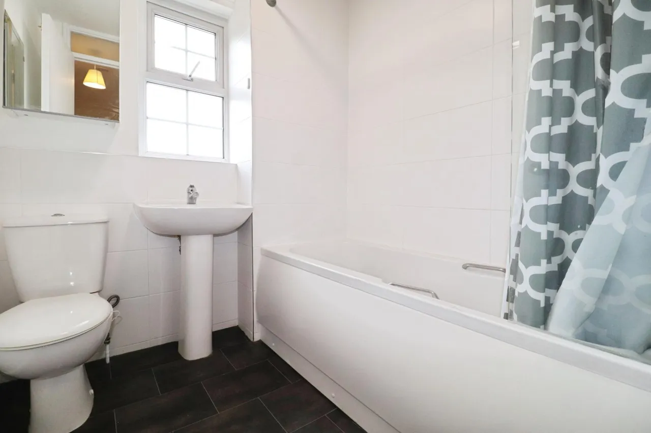 Burne Jones Close, Danescourt, CF5, photo 9