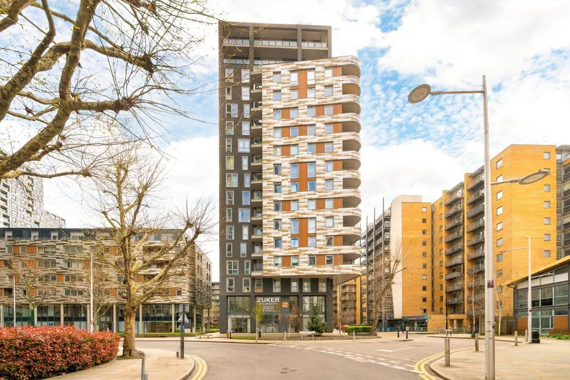 3 bed flat for sale — Indescon Square, London