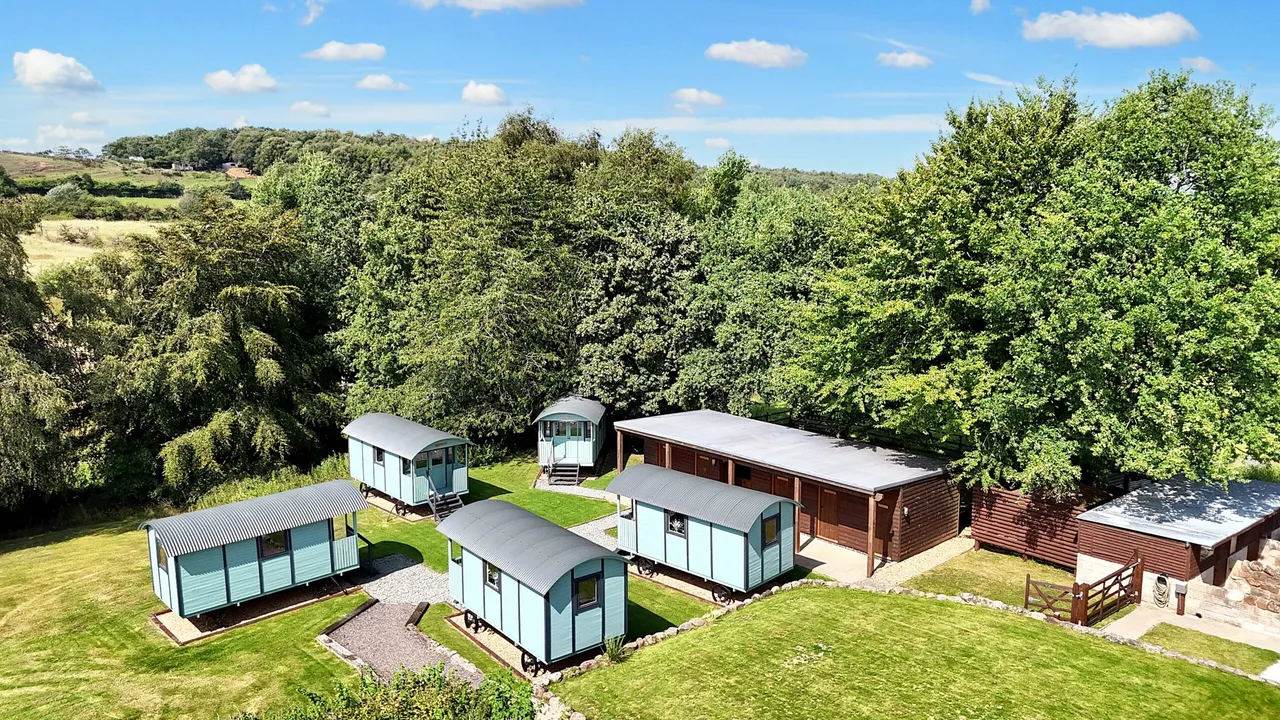 Holly Grove, Farm Thorney Edge, ST9, photo 3