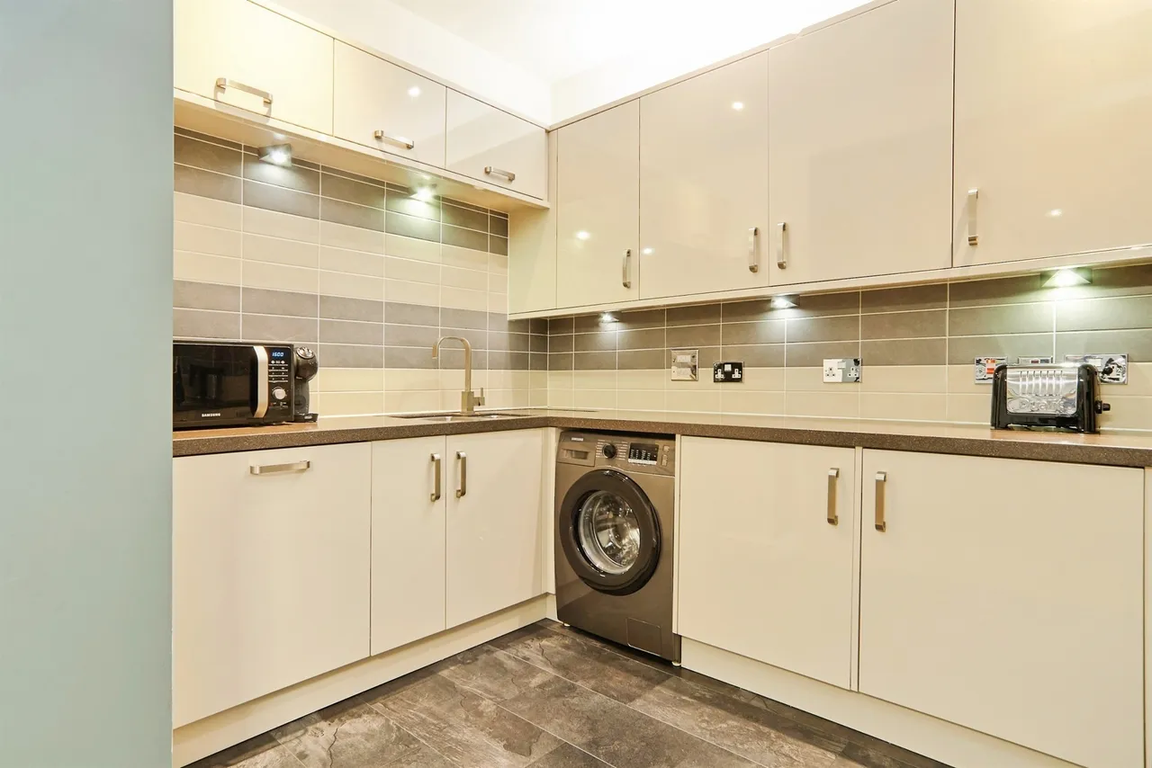 Jill Kilner Drive, Burley In Wharfedale, LS29, photo 6