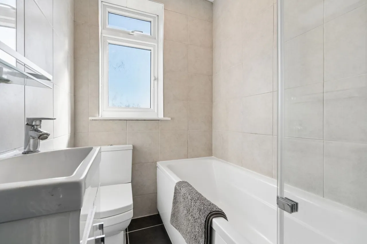 Winchcombe Road, Carshalton, SM5, photo 8