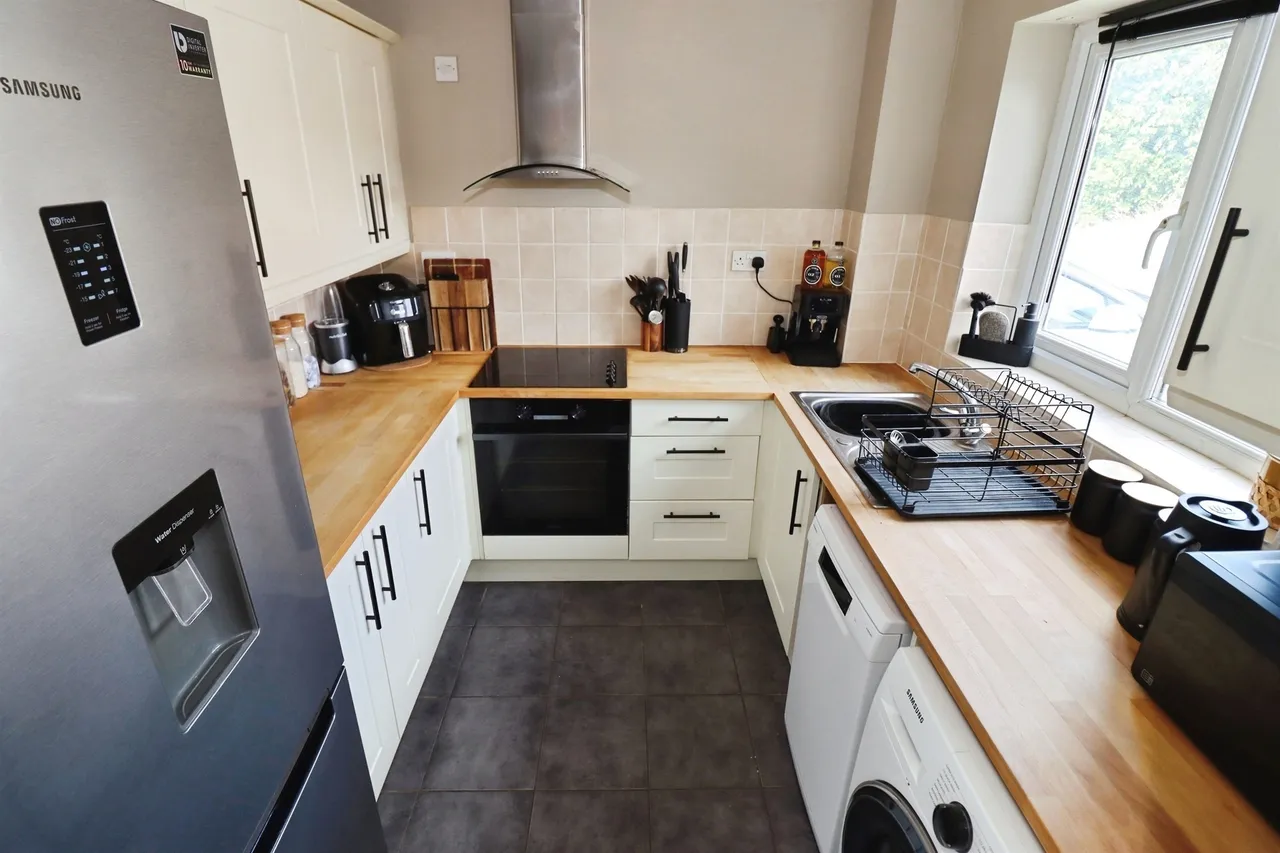 Parnall Crescent, Yate, BS37, photo 3