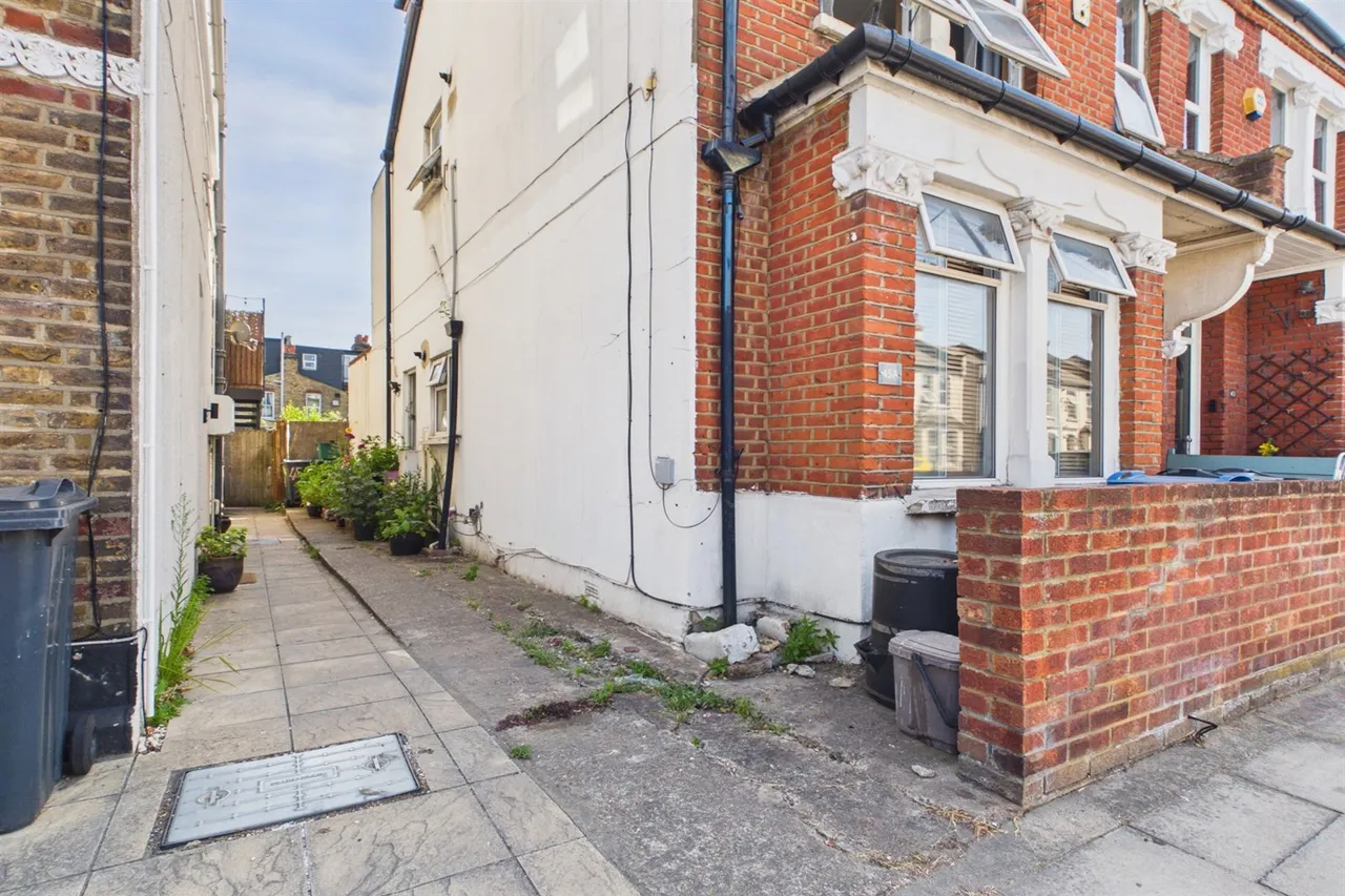 London, SW19 1HG, photo 4