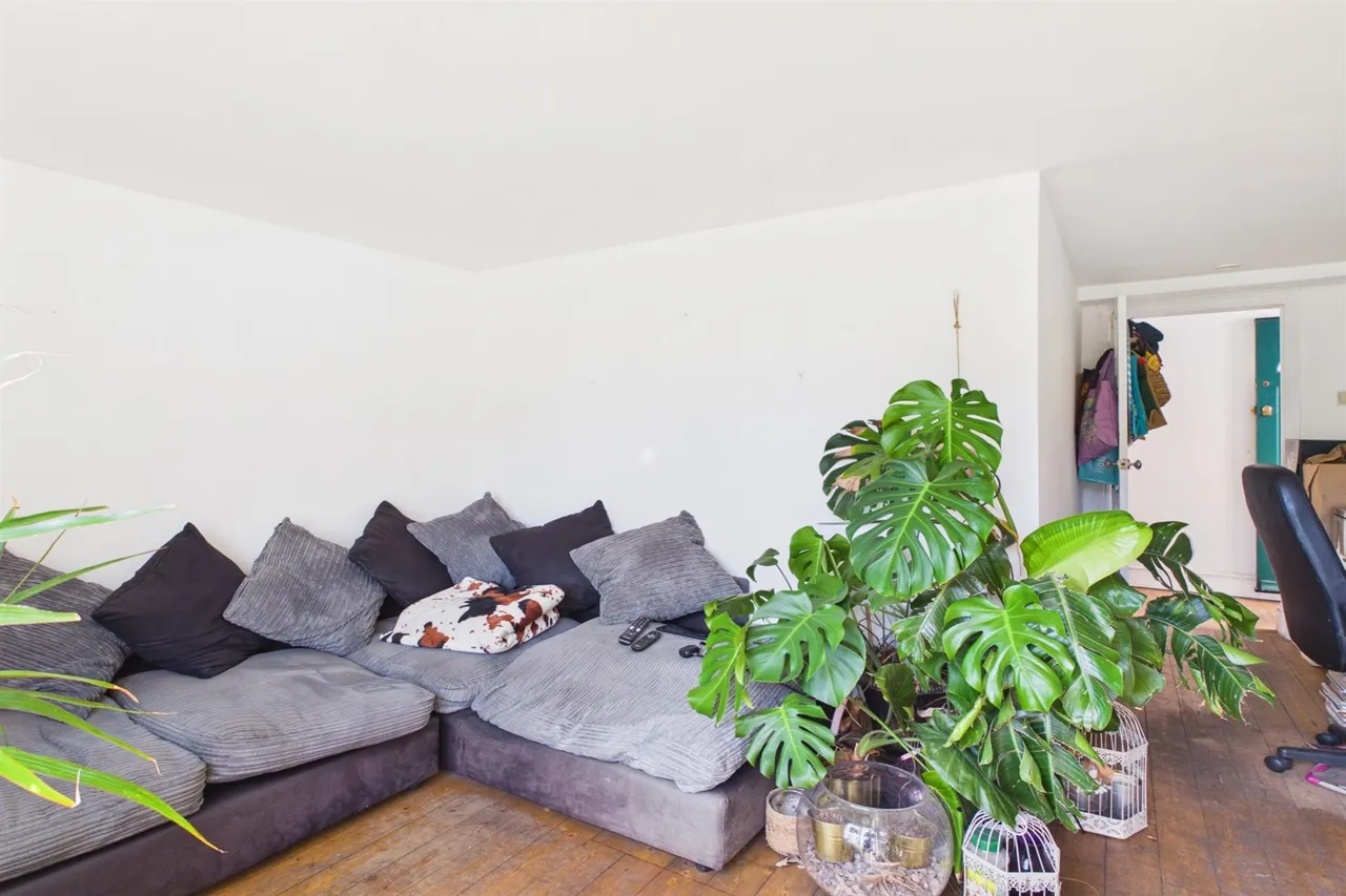 London, SW19 1HG, photo 9