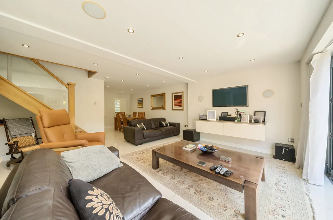 Brewery Road, Horsell, GU21, photo 6