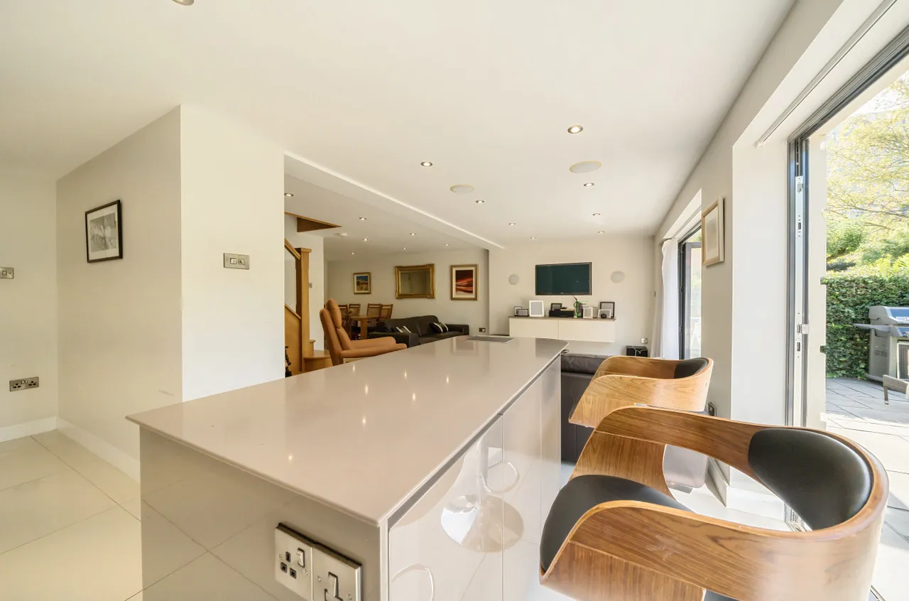 Brewery Road, Horsell, GU21, photo 5