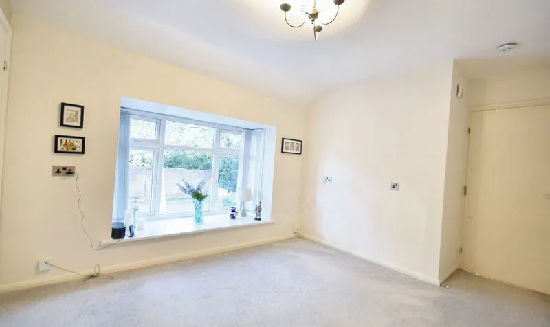 Prospect Place, Epsom, KT17, photo 3
