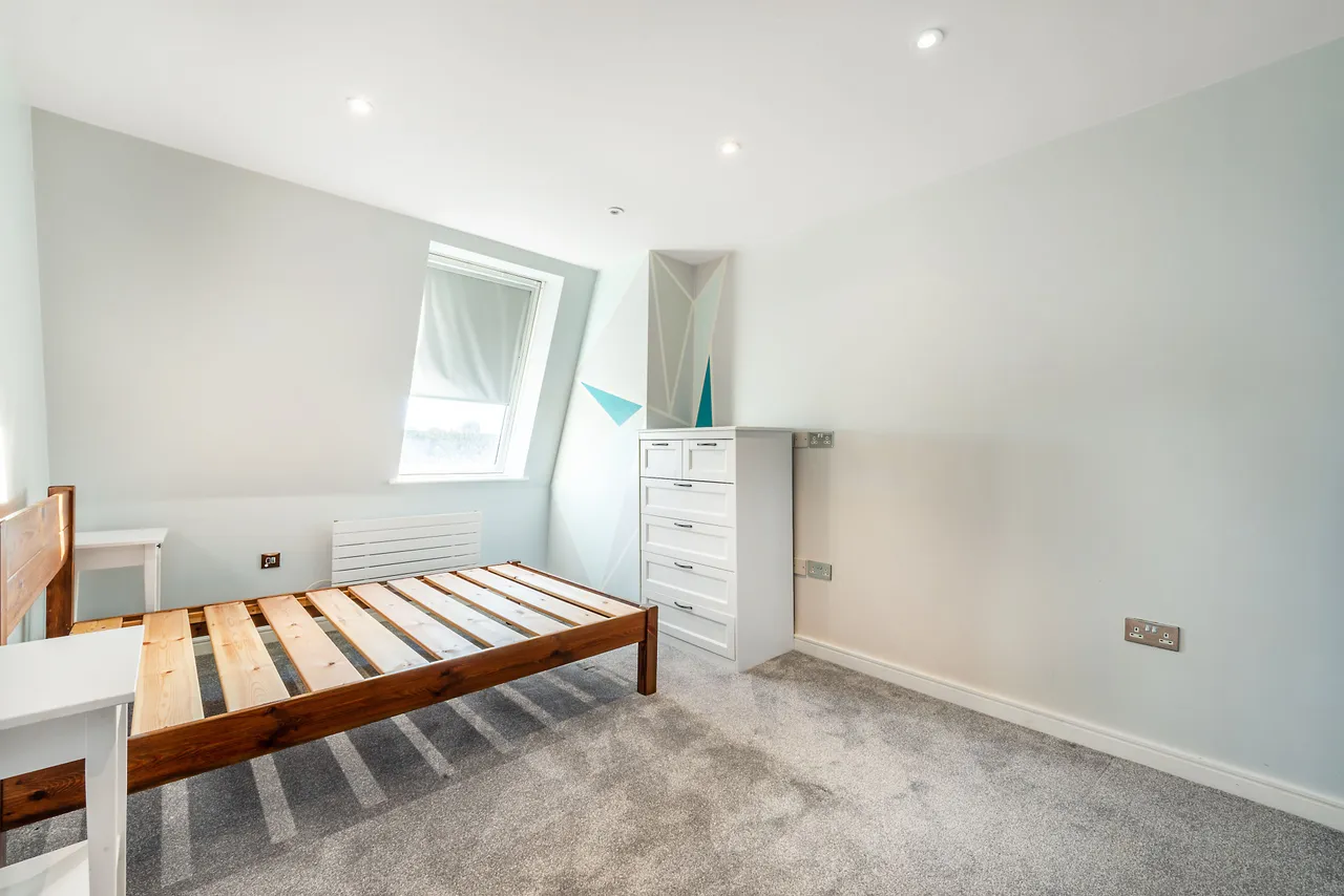 Flat 12, Sovereign House, Twickenham, photo 4