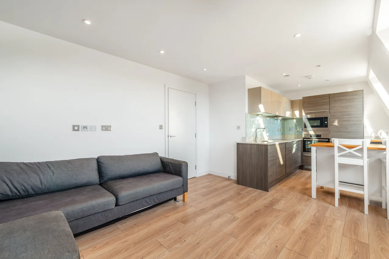 Flat 12, Sovereign House, Twickenham, photo 7
