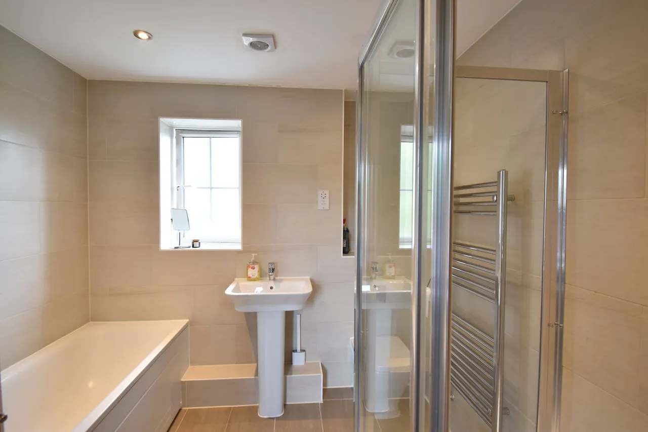 Alexander Road, Harrietsham, photo 12