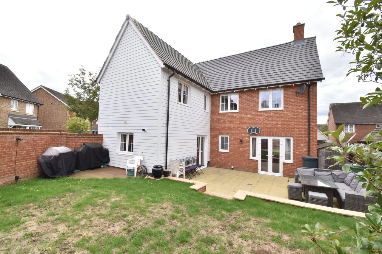 Alexander Road, Harrietsham, photo 15