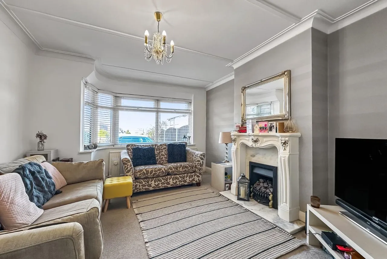 Glen Rise, Timperley, Cheshire WA15 7SH, photo 3