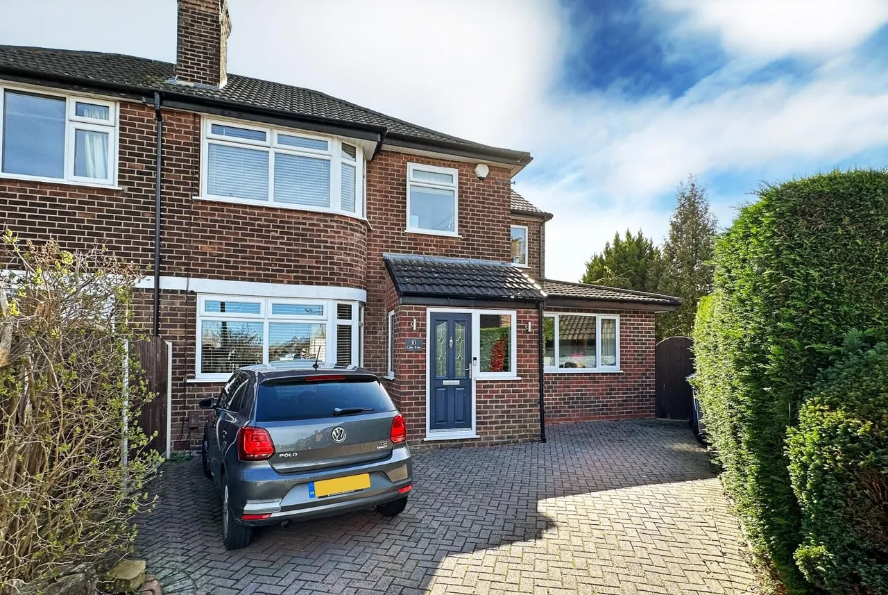 5 bed house for sale — Glen Rise, Timperley, Cheshire WA15 7SH
