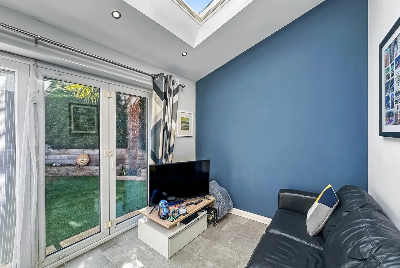 Glen Rise, Timperley, Cheshire WA15 7SH, photo 17