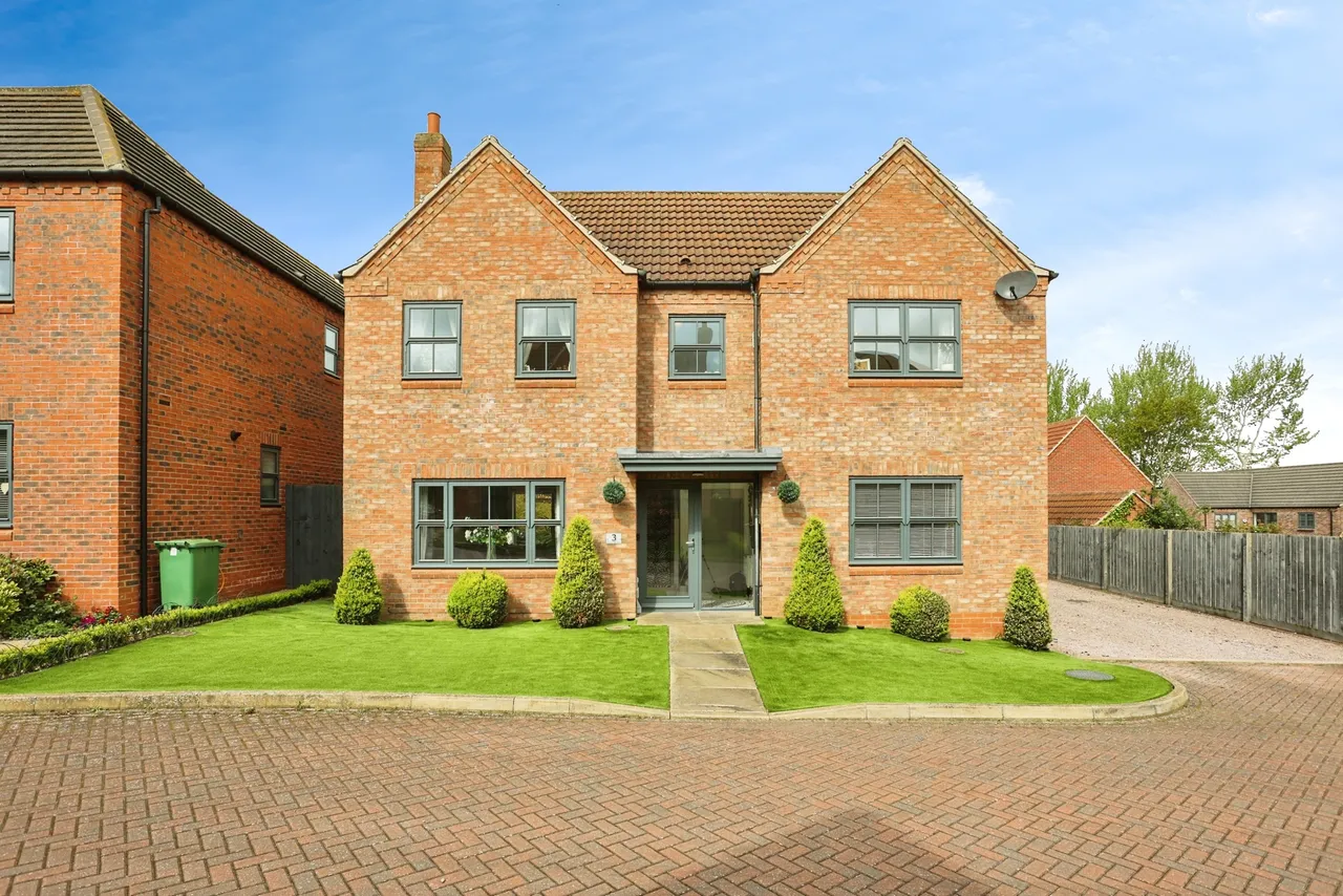 4 bed house for sale — Pippin Gardens, Grantham