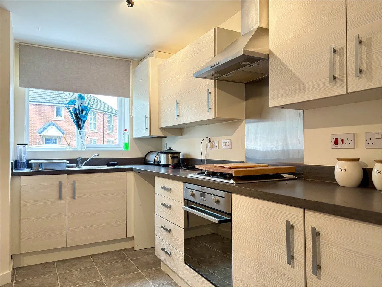 Northcote Avenue, Derker, OL1, photo 5