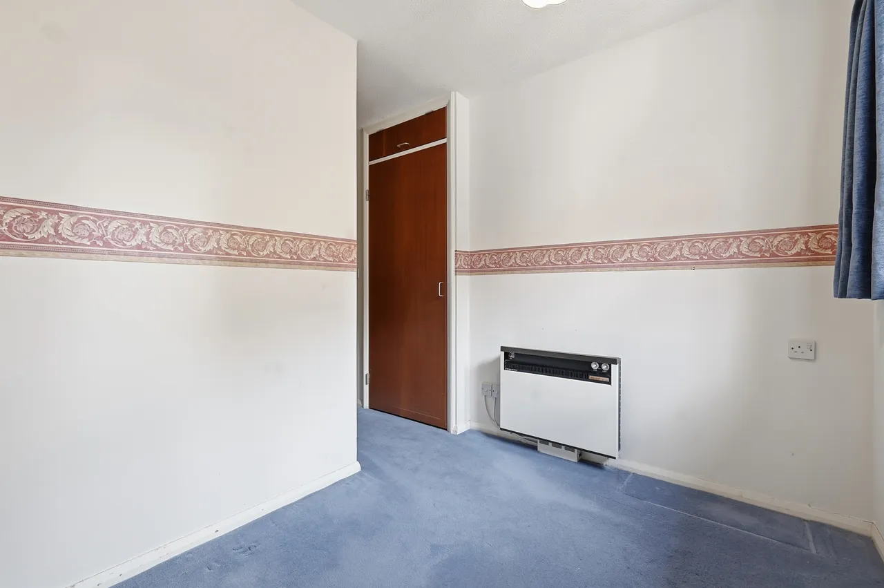 Cobbins Bank, Waltham Abbey, EN9, photo 11