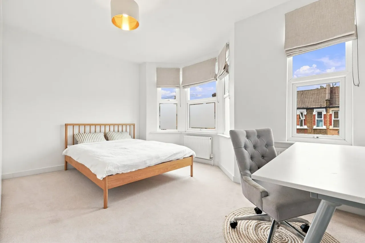 Adelaide Road, Leyton, E10, photo 12