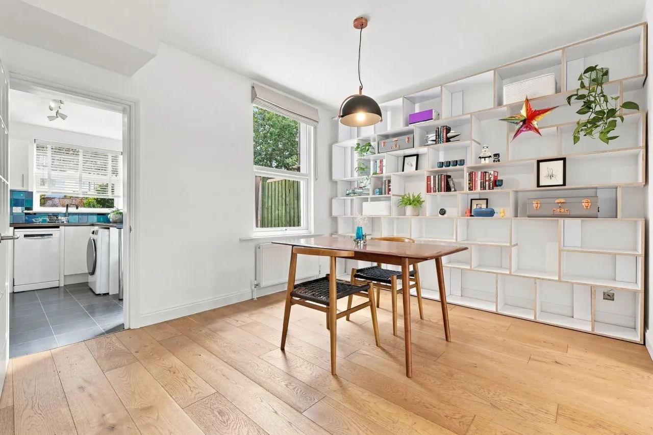 Adelaide Road, Leyton, E10, photo 10