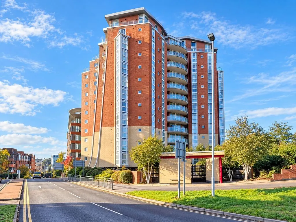 2 bed flat for sale, Richmond Hill Drive, Bournemouth, BH2