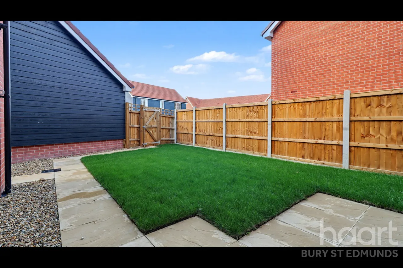Saltsman Road, Bury St Edmunds, IP32, photo 12
