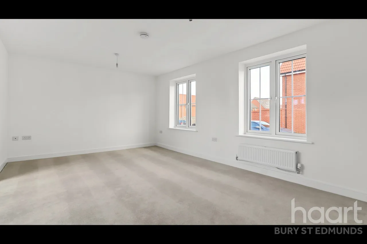 Saltsman Road, Bury St Edmunds, IP32, photo 4