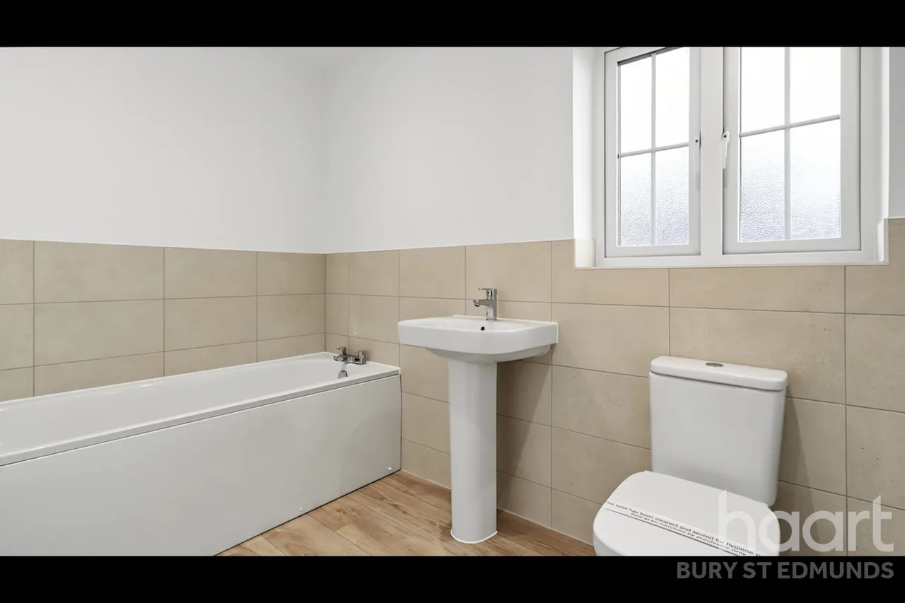 Saltsman Road, Bury St Edmunds, IP32, photo 6