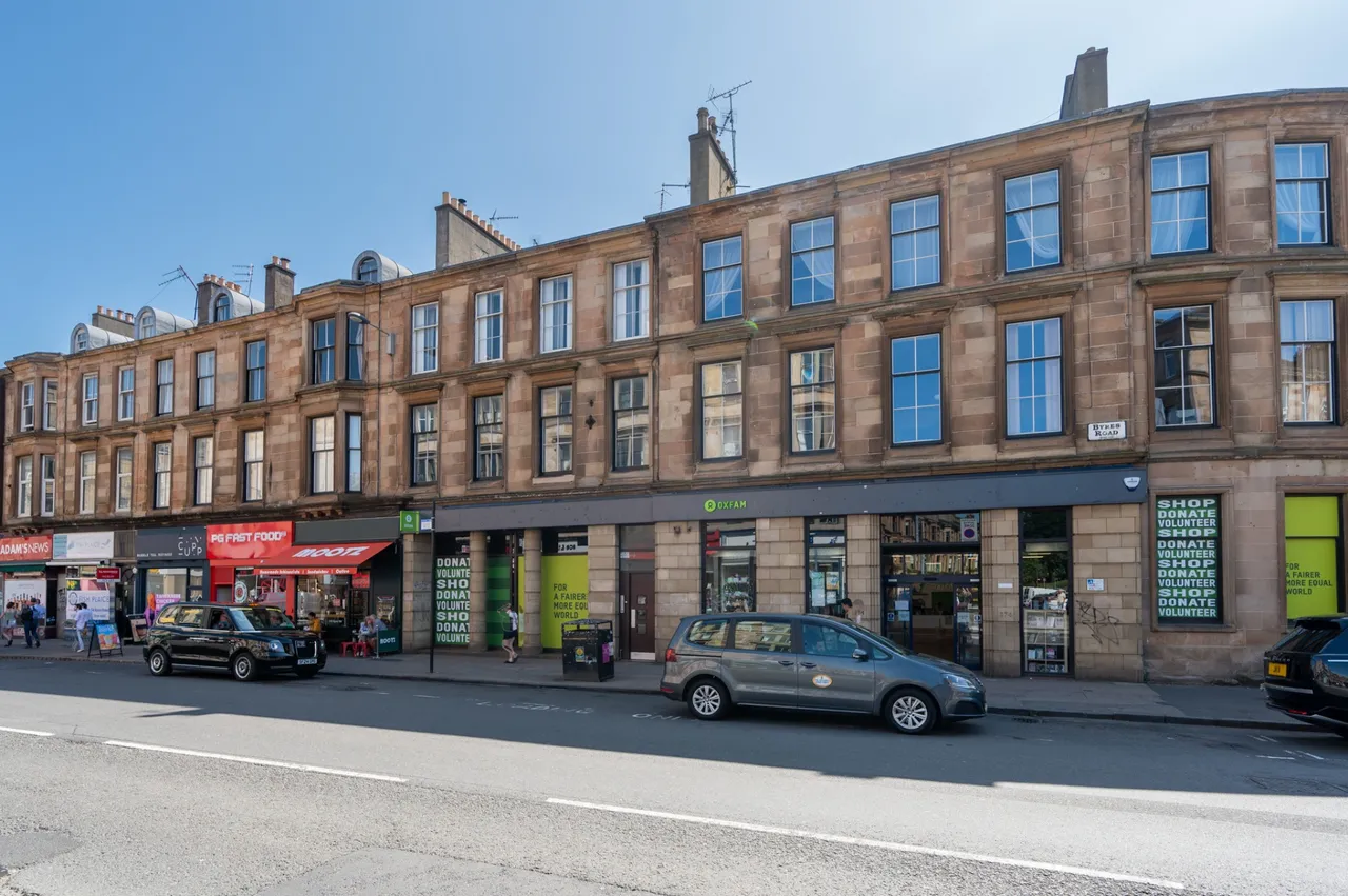 2 bed flat to rent, Byres Road, Glasgow, G12